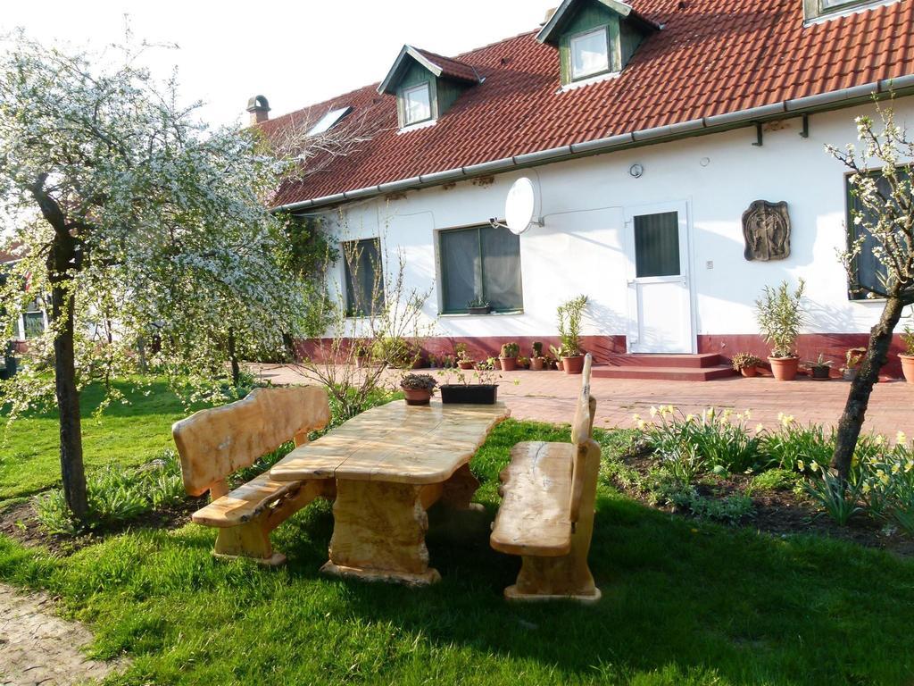 Hajdu Lovasudvar Hortobágy Exterior photo